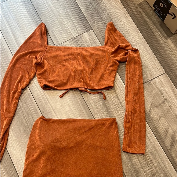 Superdown Anai Ruched Maxi Set in Rust - Picture 8 of 10